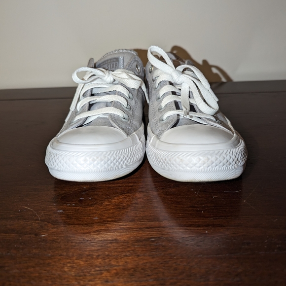Converse - Picture 3 of 4